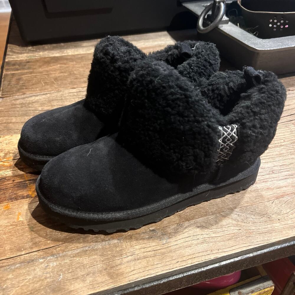 UGG‎ Women's Ultra Mini Braid Boot black women’s 8
